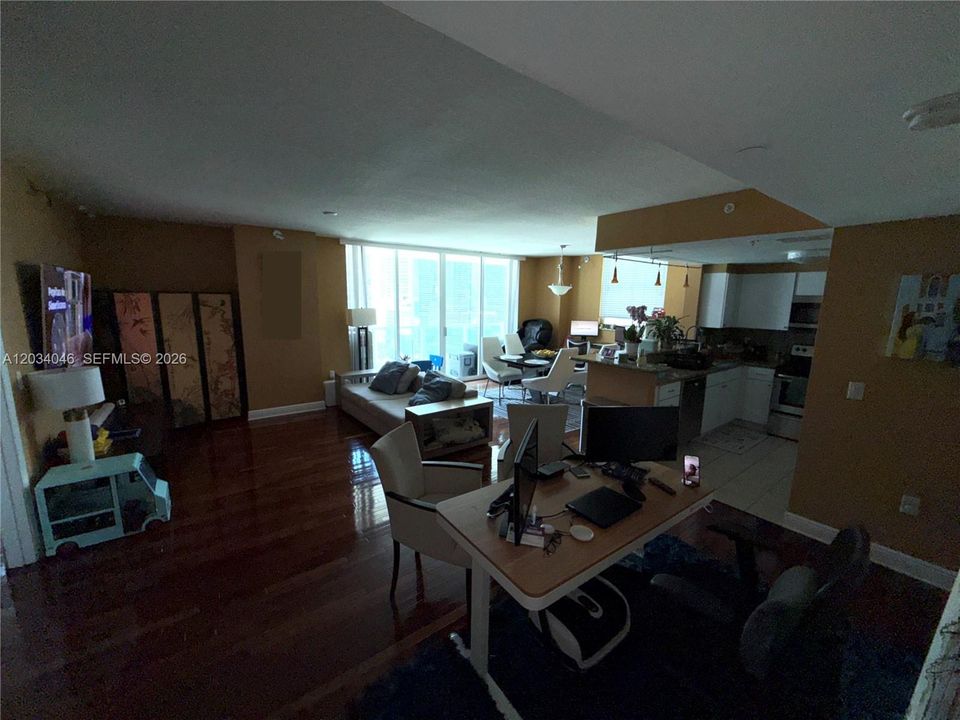 В аренду: $4,250 (2 спален, 2 ванн, 1322 Квадратных фут)