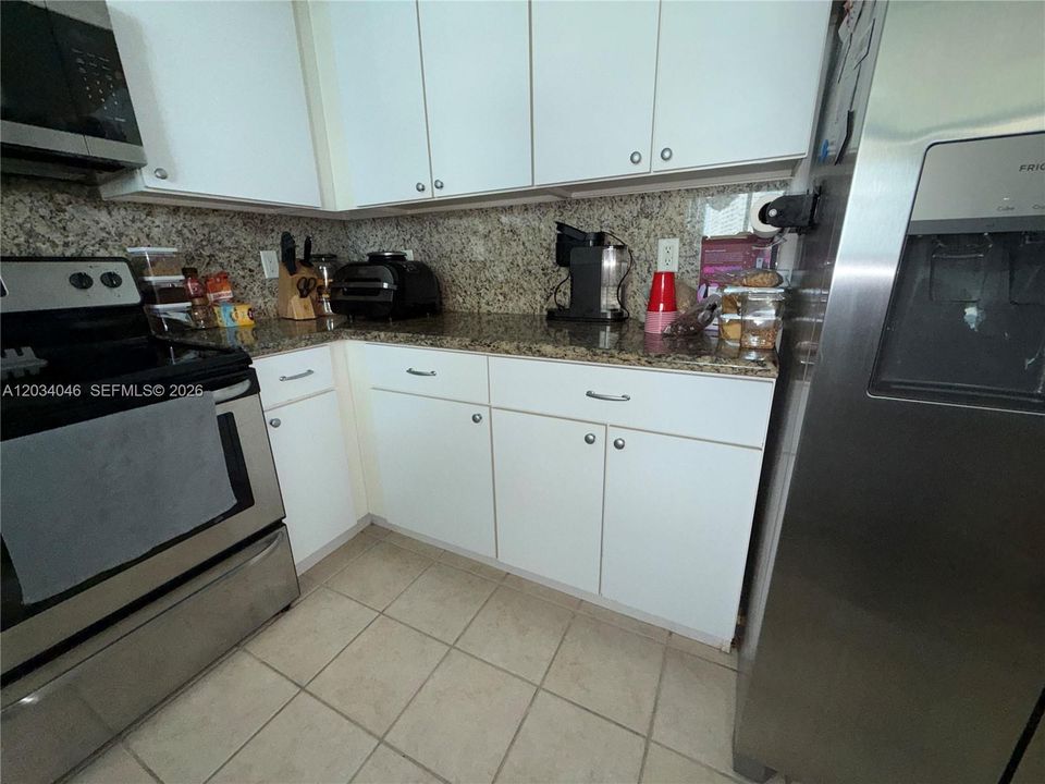 В аренду: $4,250 (2 спален, 2 ванн, 1322 Квадратных фут)