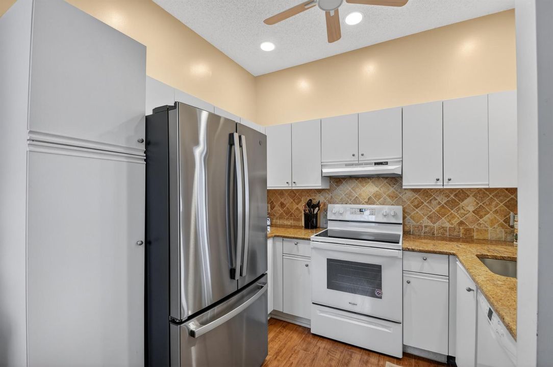 GRANITE COUNTERS