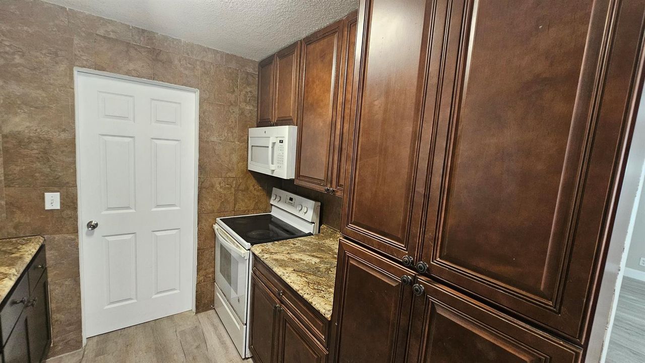 Kitchen 5