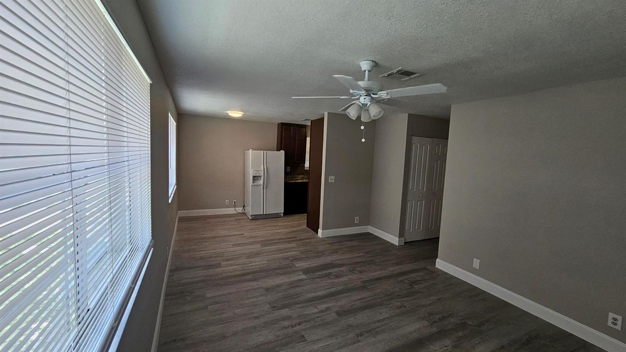 Living Looking to Dining