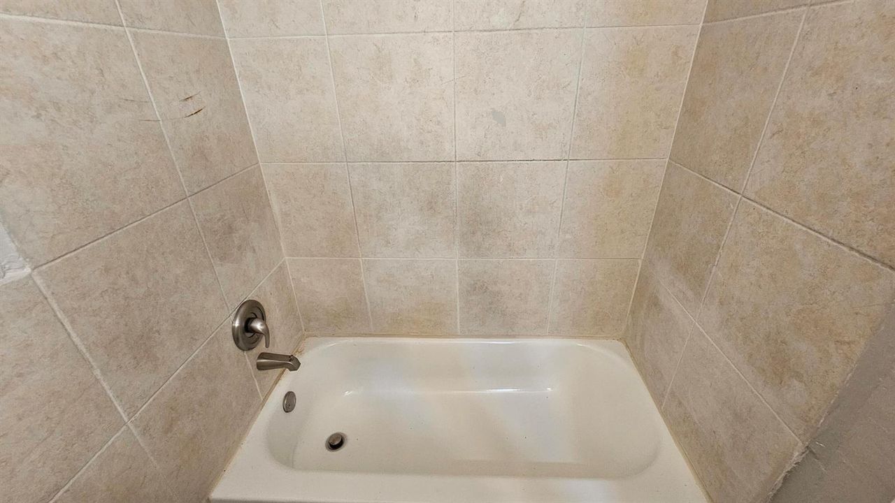 Bath 2-2