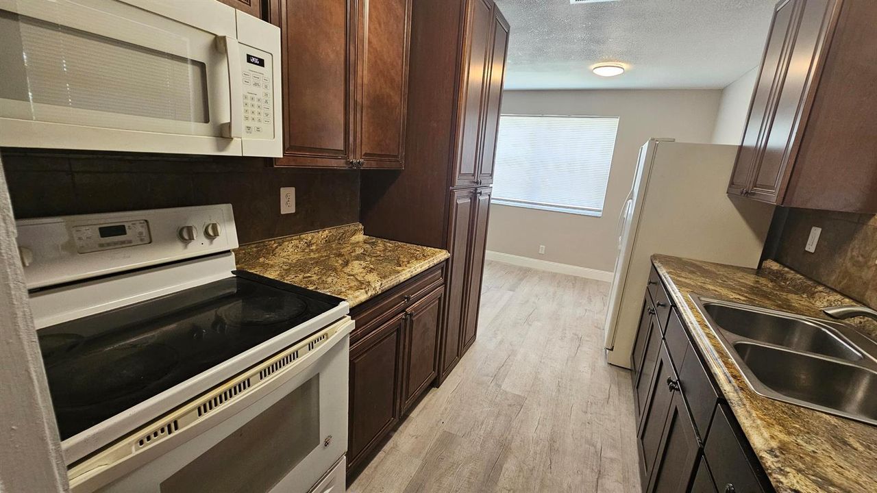 Kitchen 4
