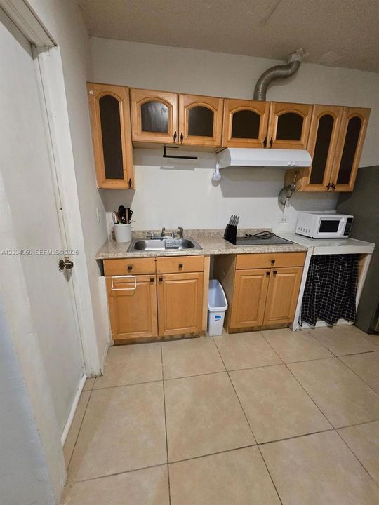 For Rent: $1,500 (1 beds, 1 baths, 2261 Square Feet)