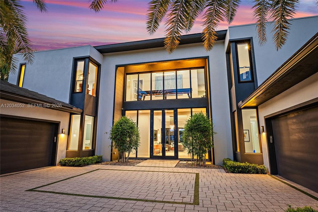 For Sale: $11,000,000 (4 beds, 4 baths, 5913 Square Feet)