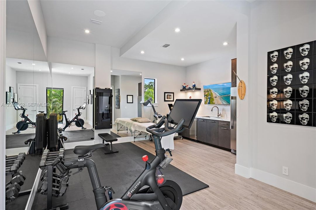 For Sale: $11,000,000 (4 beds, 4 baths, 5913 Square Feet)