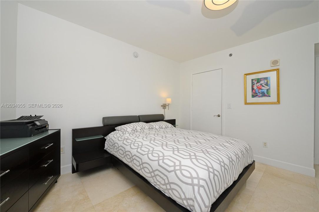 For Sale: $1,575,000 (2 beds, 2 baths, 1583 Square Feet)