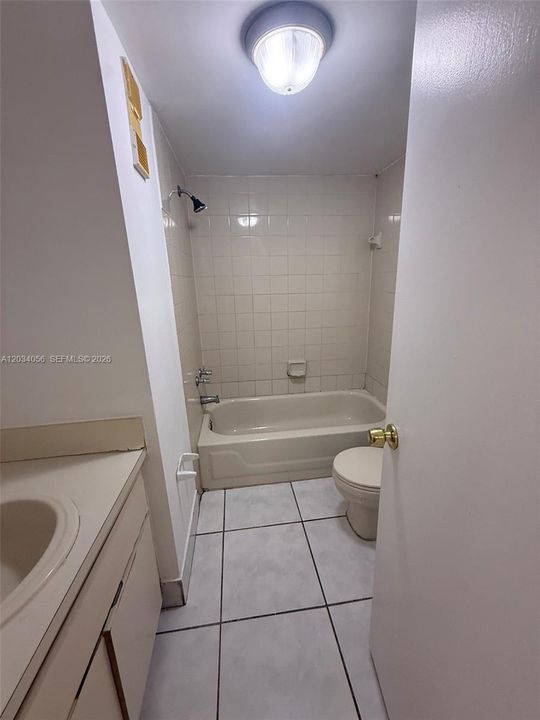 В аренду: $2,100 (2 спален, 2 ванн, 1000 Квадратных фут)