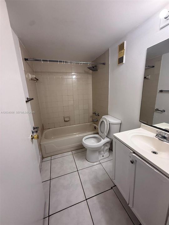 В аренду: $2,100 (2 спален, 2 ванн, 1000 Квадратных фут)