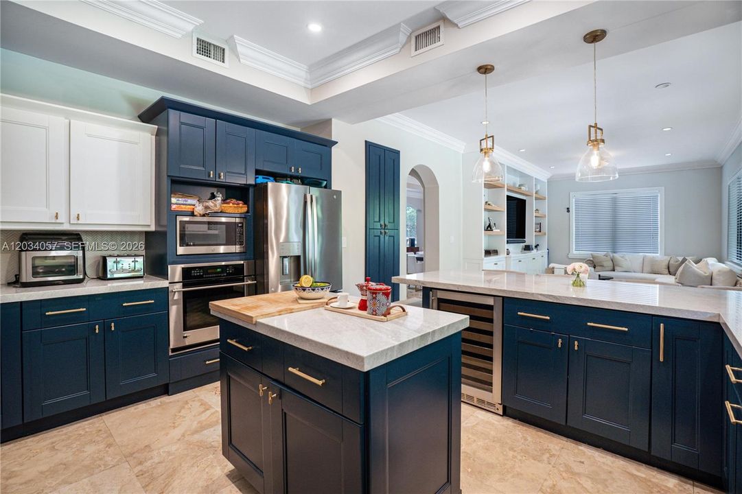 For Sale: $2,495,000 (4 beds, 3 baths, 3249 Square Feet)