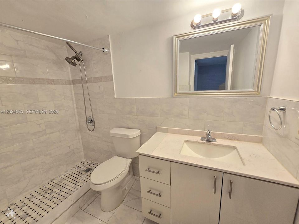For Rent: $1,600 (1 beds, 1 baths, 623 Square Feet)