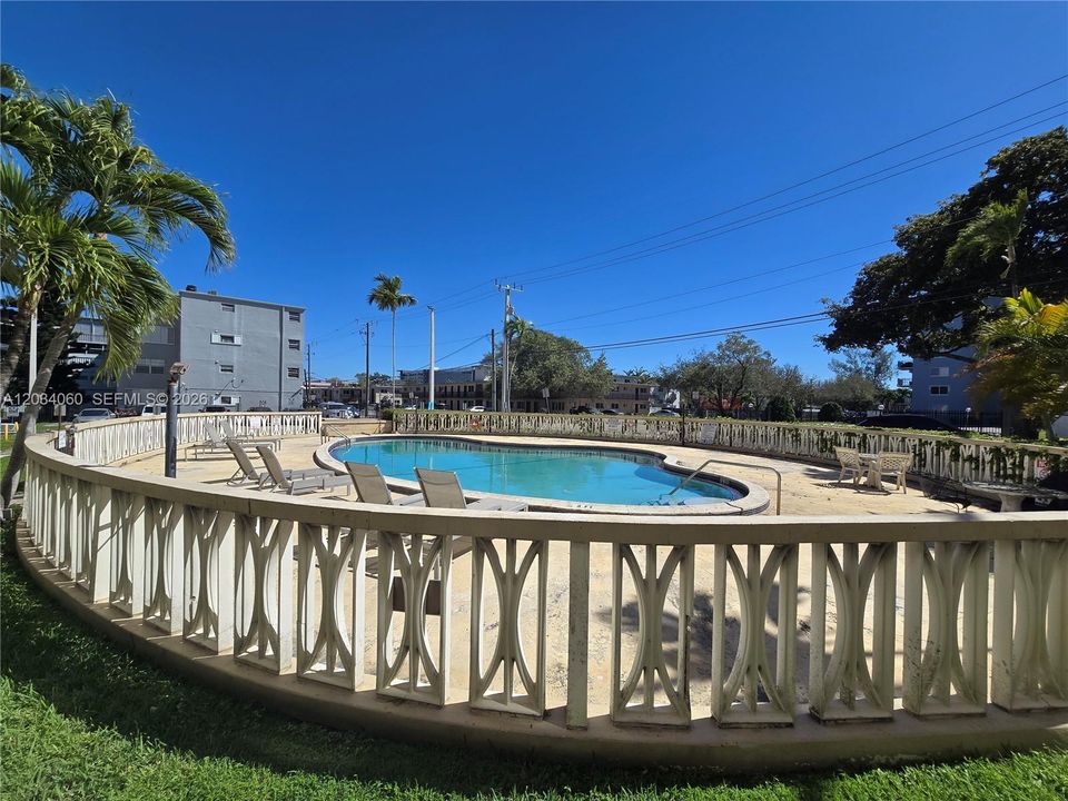 For Rent: $1,600 (1 beds, 1 baths, 623 Square Feet)