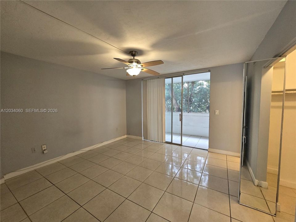 For Rent: $1,600 (1 beds, 1 baths, 623 Square Feet)