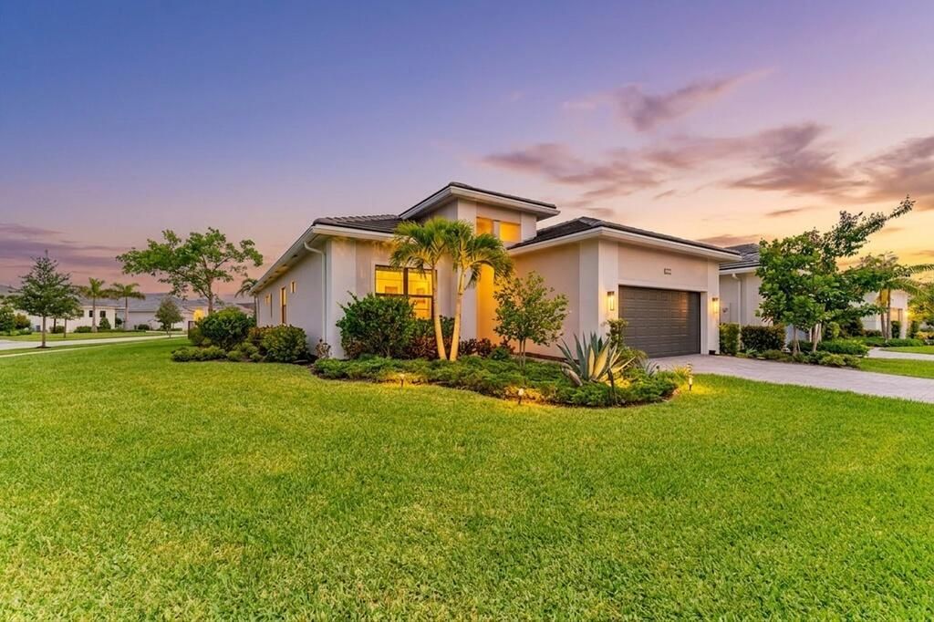 A_1024px