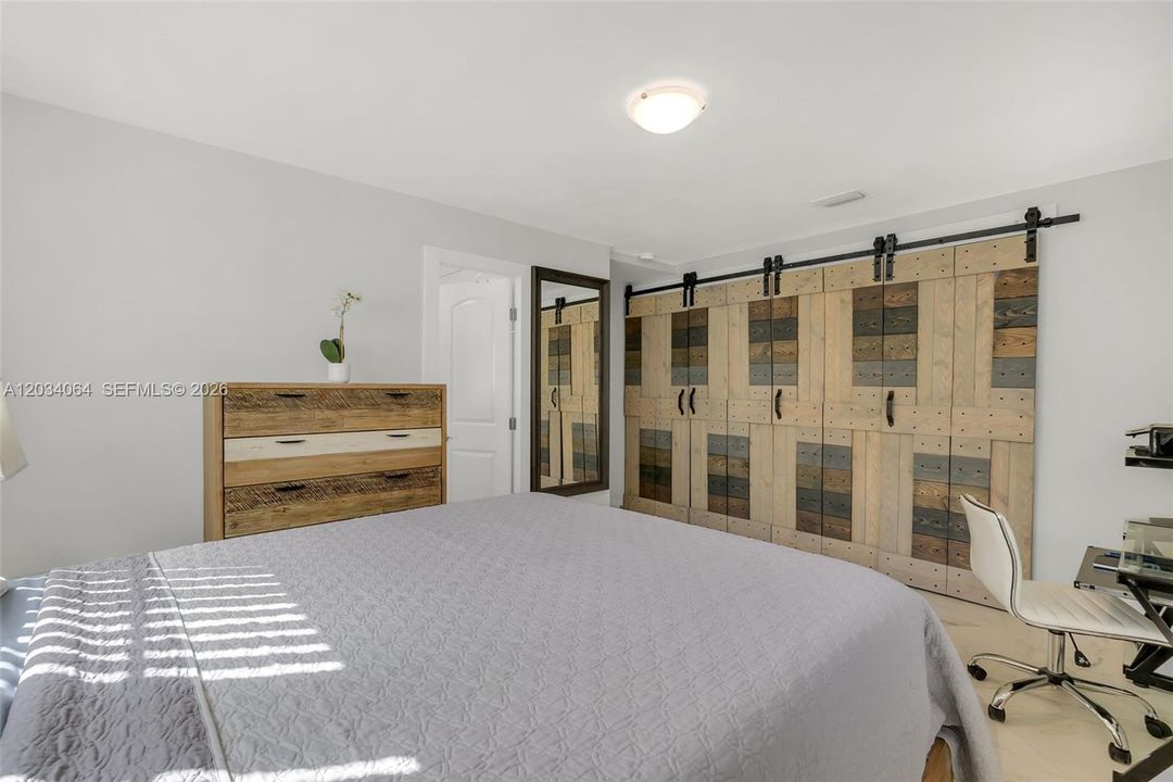 For Sale: $530,000 (3 beds, 2 baths, 1106 Square Feet)