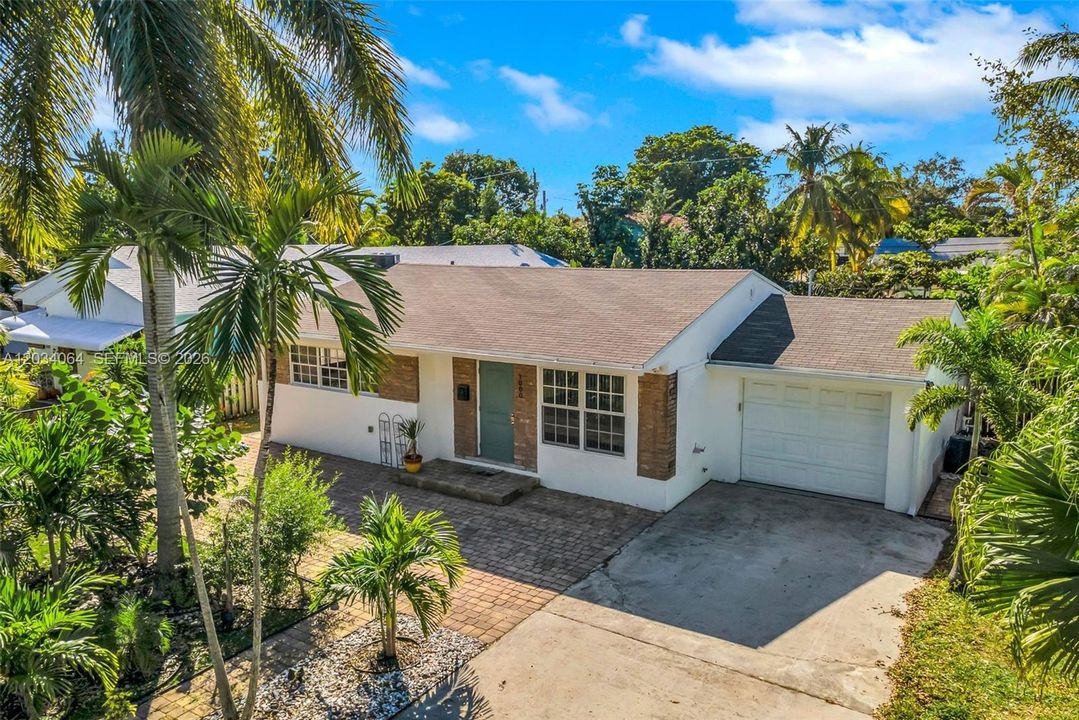 For Sale: $530,000 (3 beds, 2 baths, 1106 Square Feet)