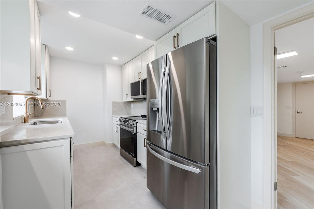 For Sale: $615,000 (2 beds, 2 baths, 1517 Square Feet)