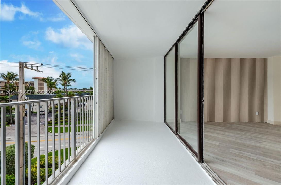 For Sale: $615,000 (2 beds, 2 baths, 1517 Square Feet)