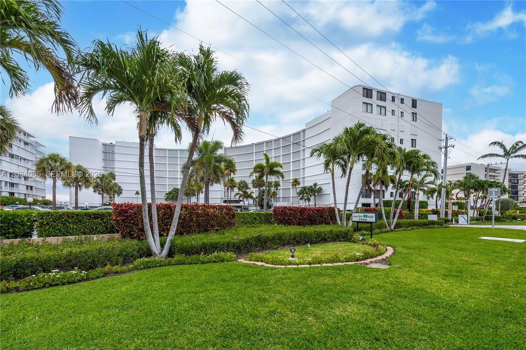 For Sale: $615,000 (2 beds, 2 baths, 1517 Square Feet)
