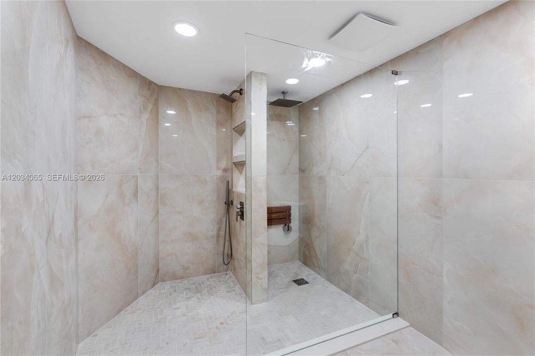For Sale: $615,000 (2 beds, 2 baths, 1517 Square Feet)