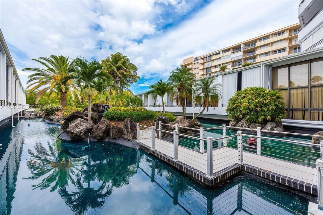 For Sale: $615,000 (2 beds, 2 baths, 1517 Square Feet)