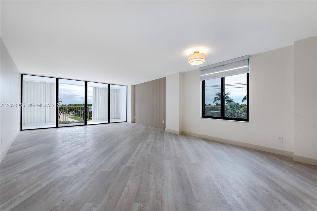 For Sale: $615,000 (2 beds, 2 baths, 1517 Square Feet)