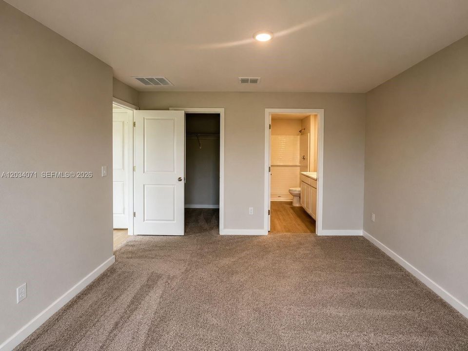 For Rent: $1,900 (3 beds, 2 baths, 0 Square Feet)
