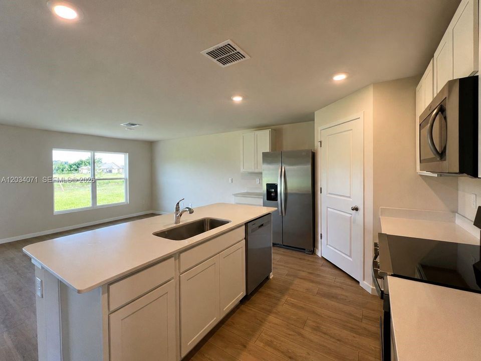 For Rent: $1,900 (3 beds, 2 baths, 0 Square Feet)