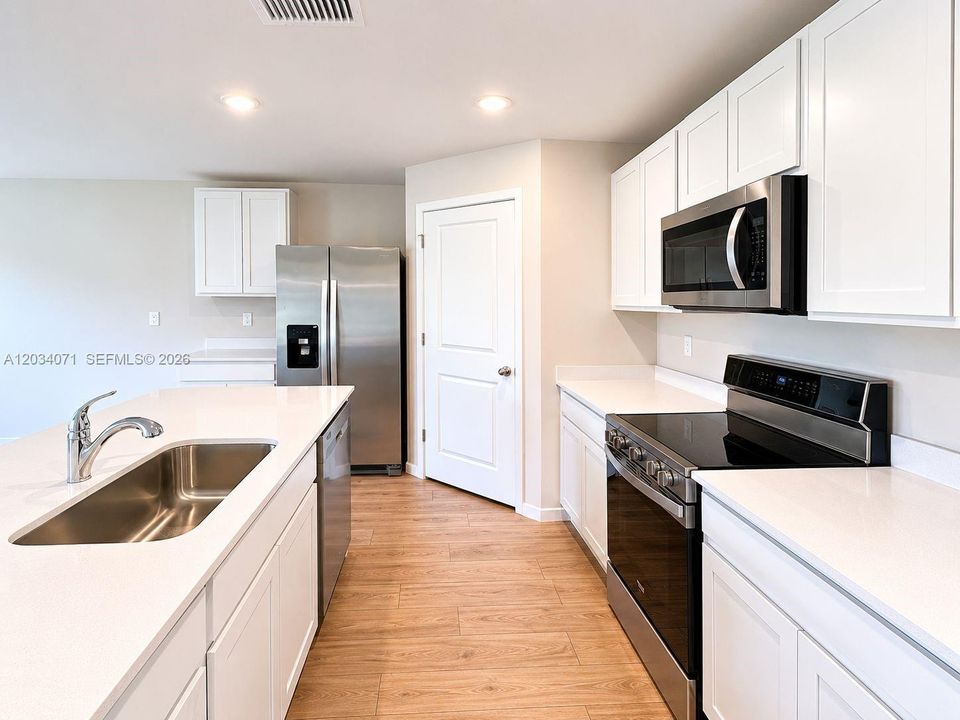 For Rent: $1,900 (3 beds, 2 baths, 0 Square Feet)