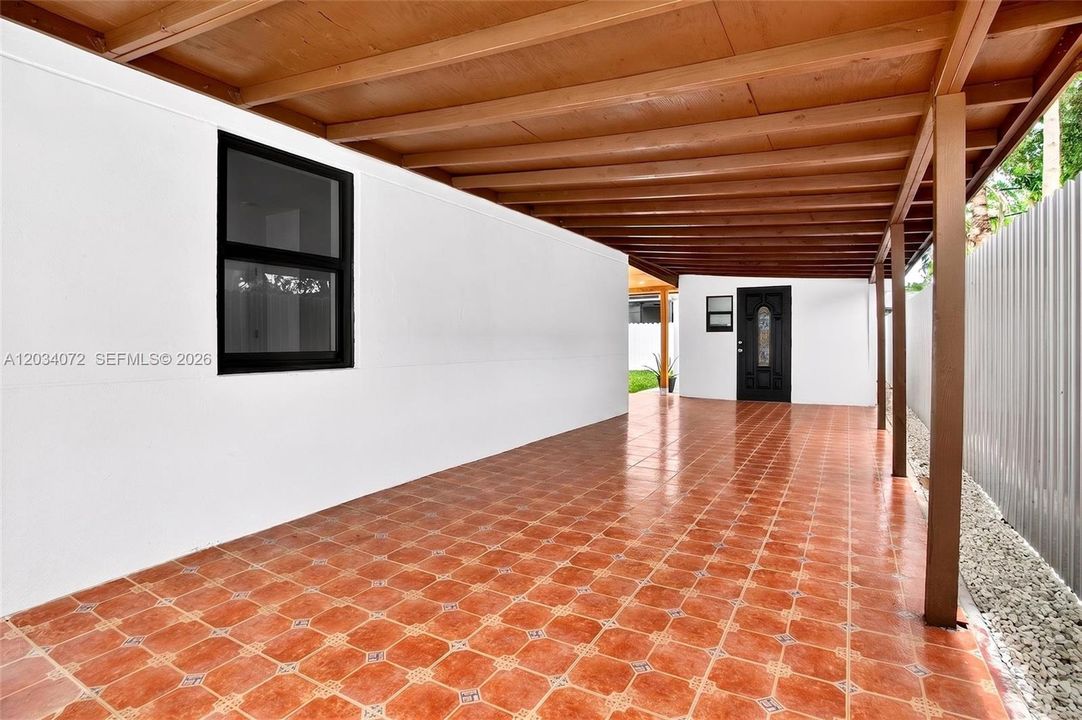 En Venta: $625,000 (6 camas, 5 baños, 925 Pies cuadrados)