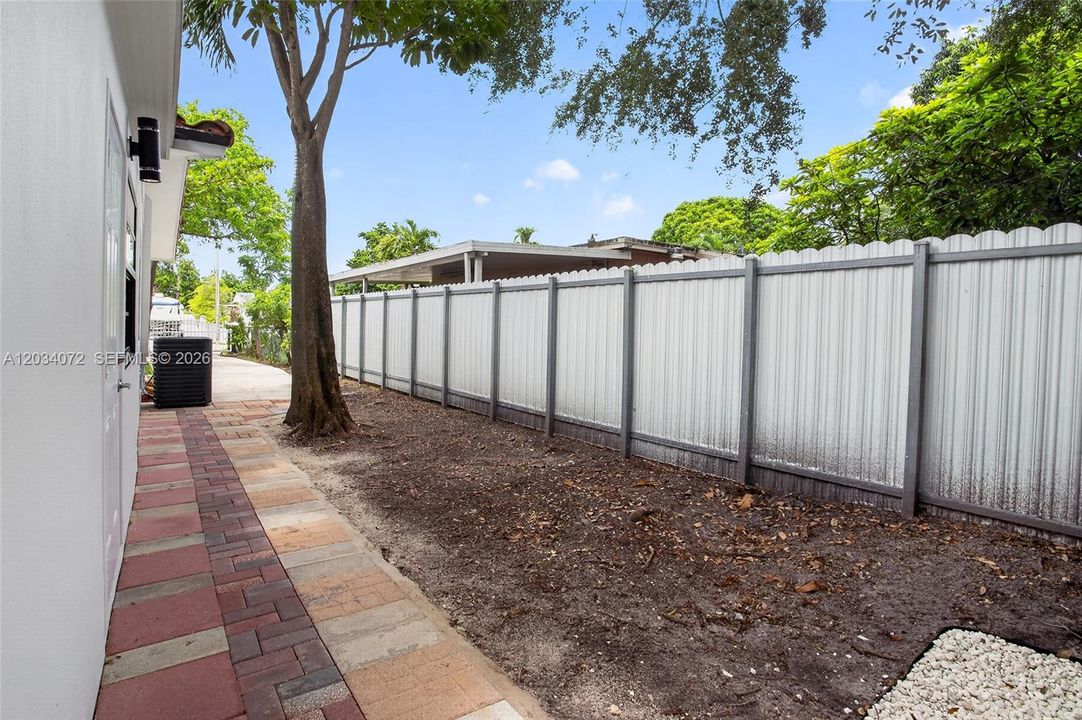 En Venta: $625,000 (6 camas, 5 baños, 925 Pies cuadrados)