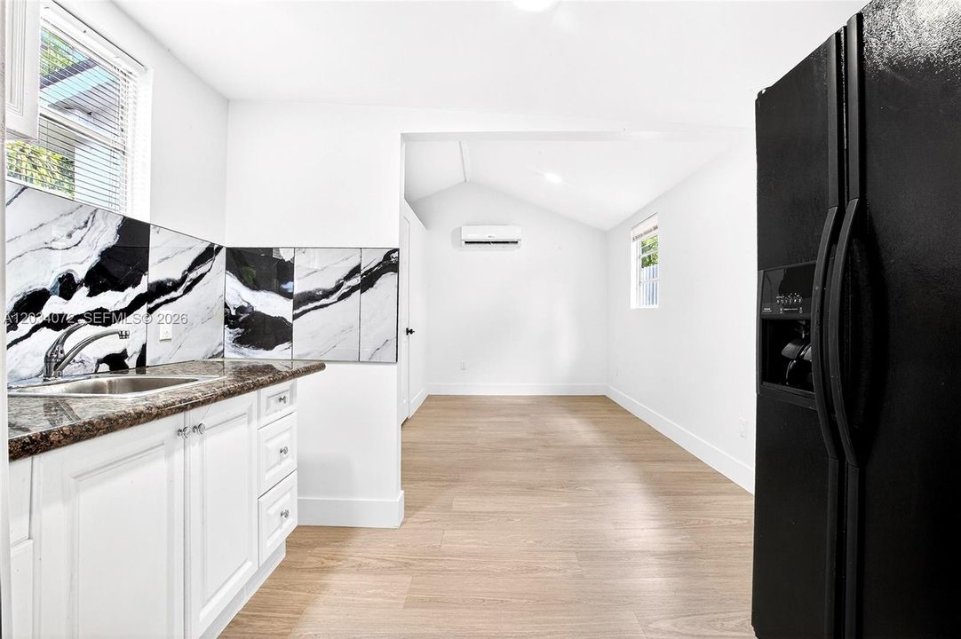 En Venta: $625,000 (6 camas, 5 baños, 925 Pies cuadrados)