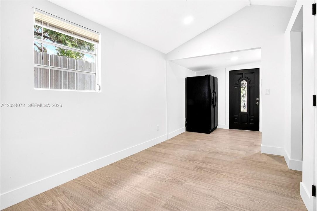 En Venta: $625,000 (6 camas, 5 baños, 925 Pies cuadrados)