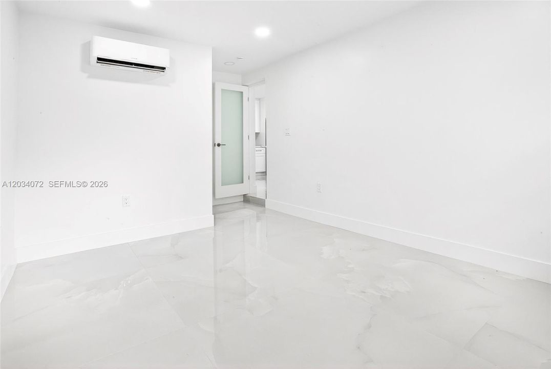 En Venta: $625,000 (6 camas, 5 baños, 925 Pies cuadrados)