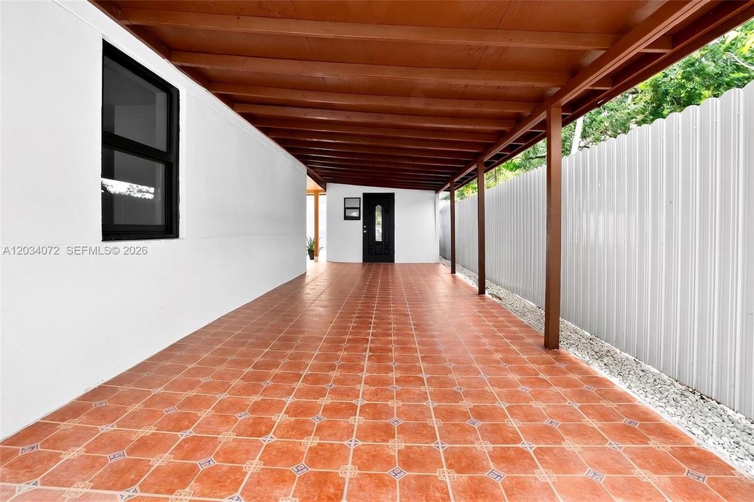 En Venta: $625,000 (6 camas, 5 baños, 925 Pies cuadrados)