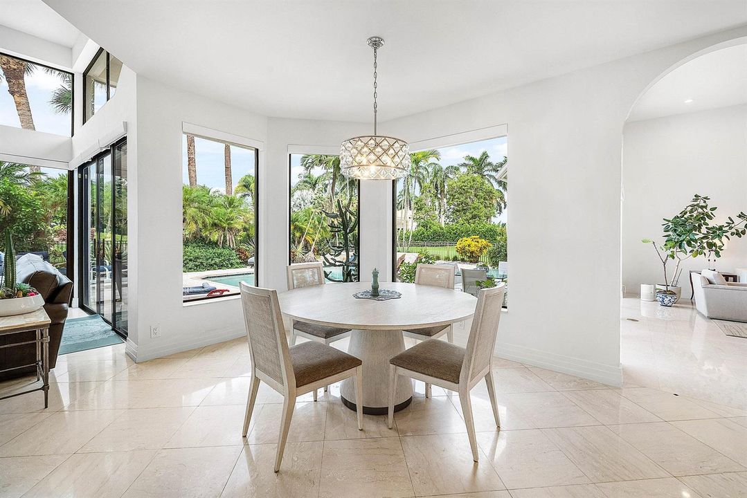 Breakfast nook