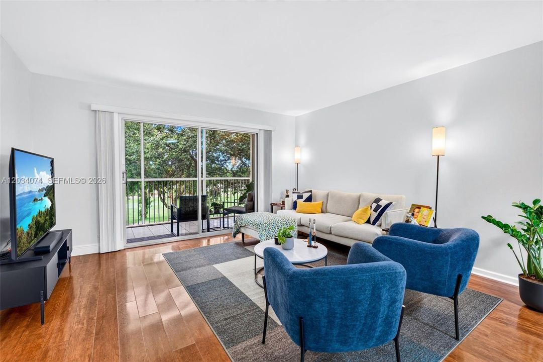 For Sale: $249,900 (2 beds, 2 baths, 1192 Square Feet)