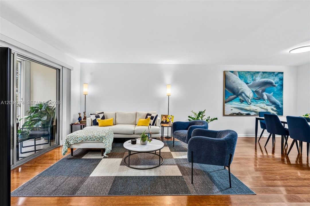 For Sale: $249,900 (2 beds, 2 baths, 1192 Square Feet)
