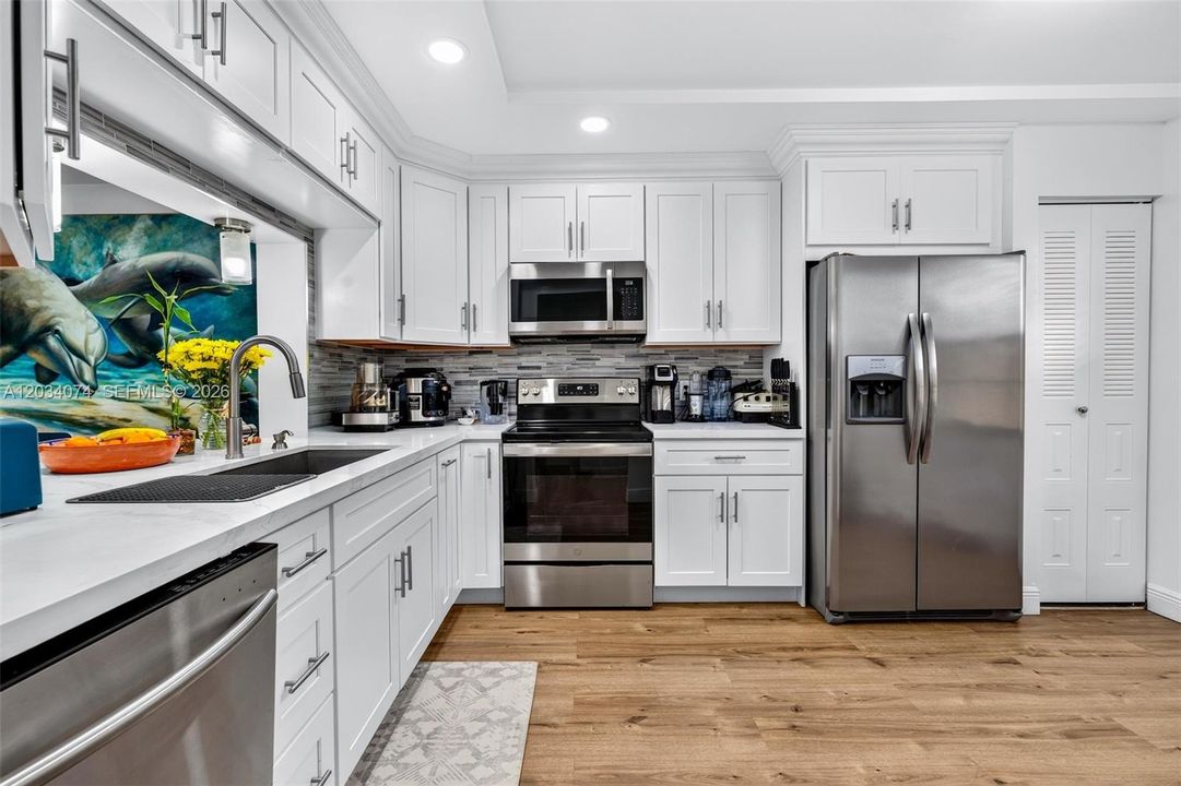 For Sale: $249,900 (2 beds, 2 baths, 1192 Square Feet)