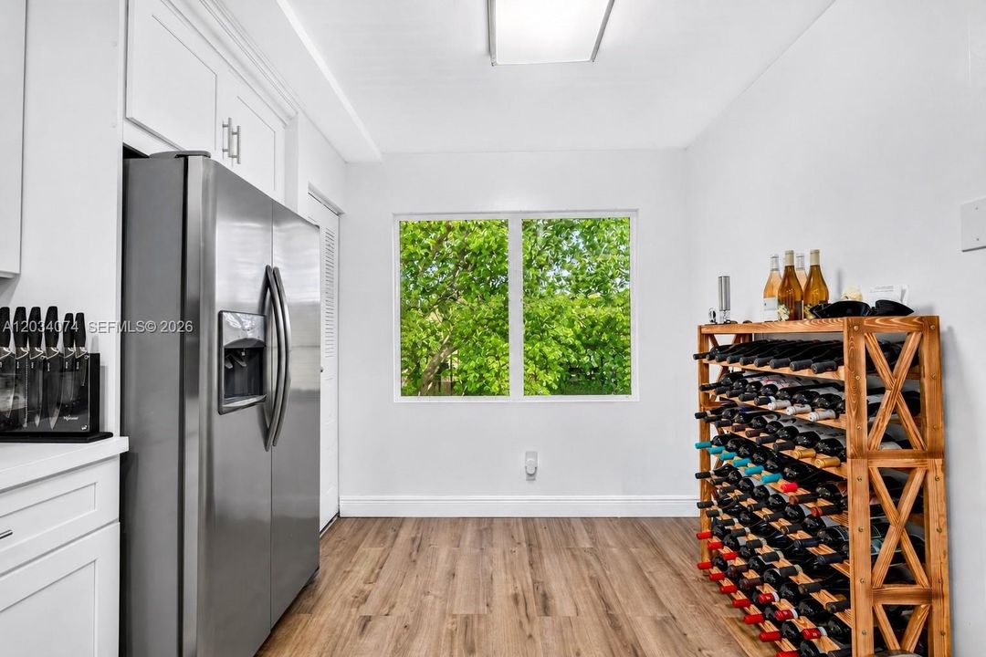 For Sale: $249,900 (2 beds, 2 baths, 1192 Square Feet)