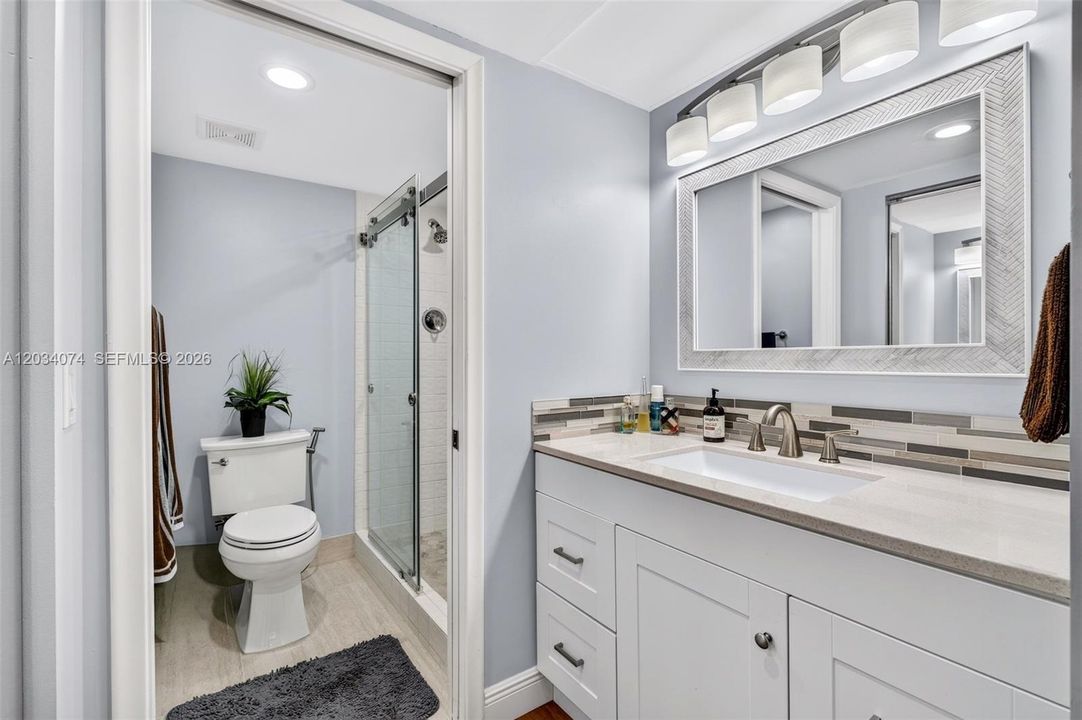 For Sale: $249,900 (2 beds, 2 baths, 1192 Square Feet)