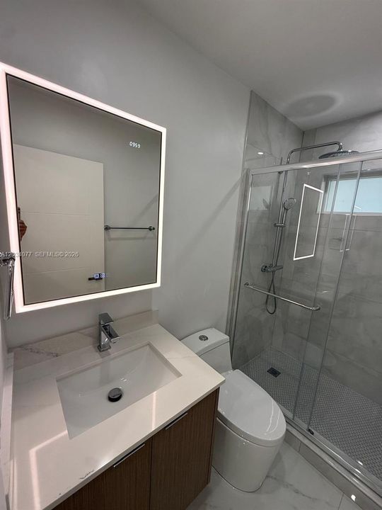 For Sale: $620,000 (2 beds, 1 baths, 810 Square Feet)