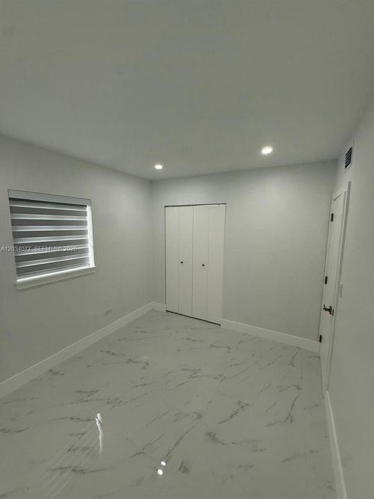 For Sale: $620,000 (2 beds, 1 baths, 810 Square Feet)