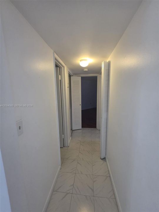 For Sale: $320,000 (2 beds, 2 baths, 1000 Square Feet)