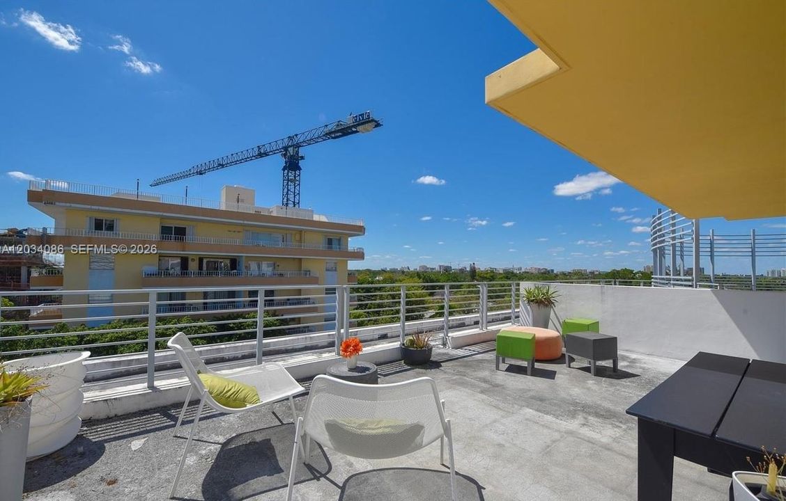 На продажу: $695,000 (1 спален, 1 ванн, 878 Квадратных фут)