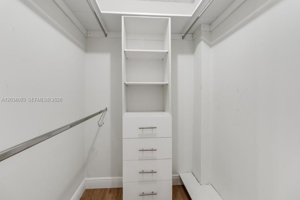 For Rent: $5,100 (2 beds, 2 baths, 1260 Square Feet)