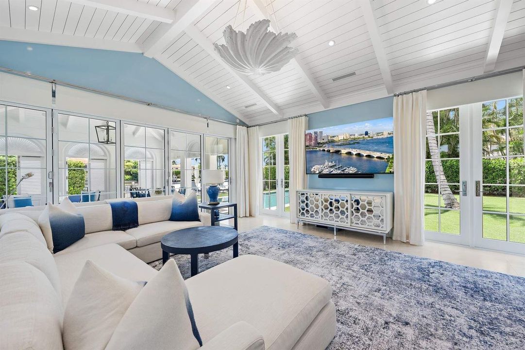 608 Island Drive - B5P9ZG(17)