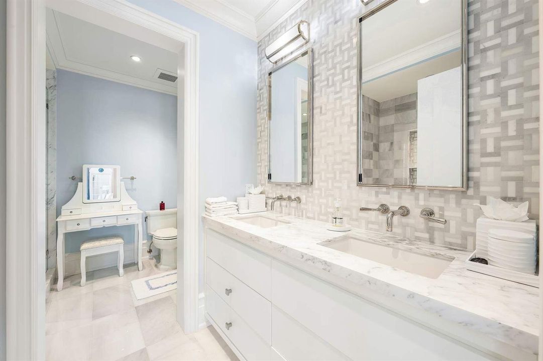608 Island Drive - B5P9ZG(45)