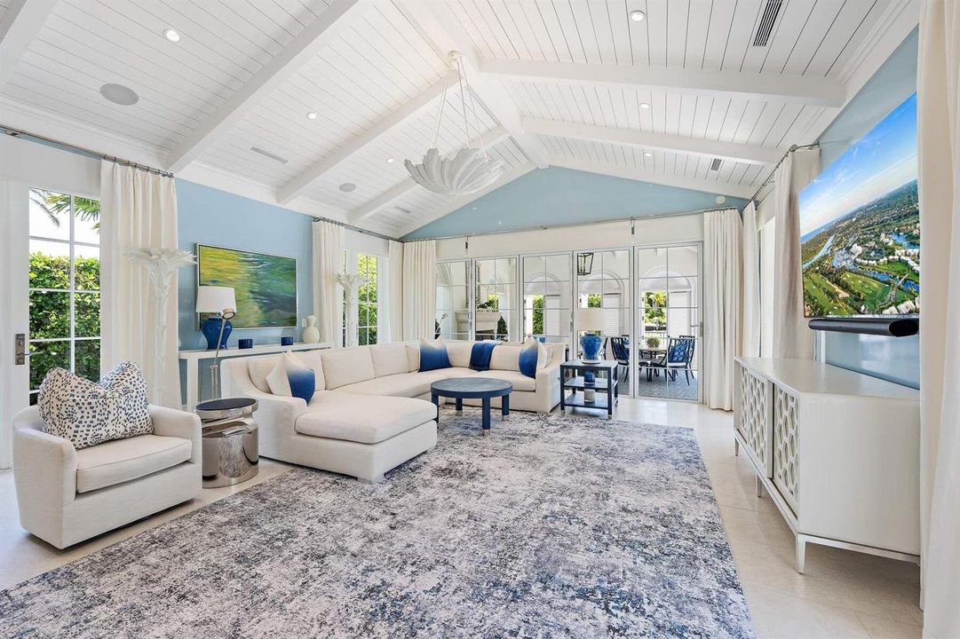 608 Island Drive - B5P9ZG(15)