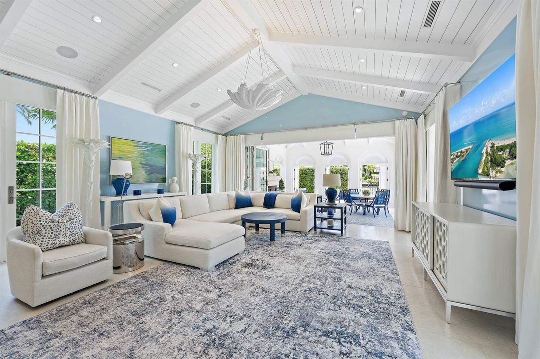 608 Island Drive - B5P9ZG(19)